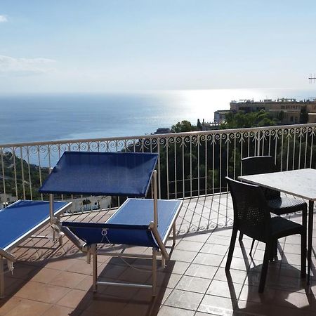 Casa Carmela Panoramic Center Apartment Таормина Экстерьер фото