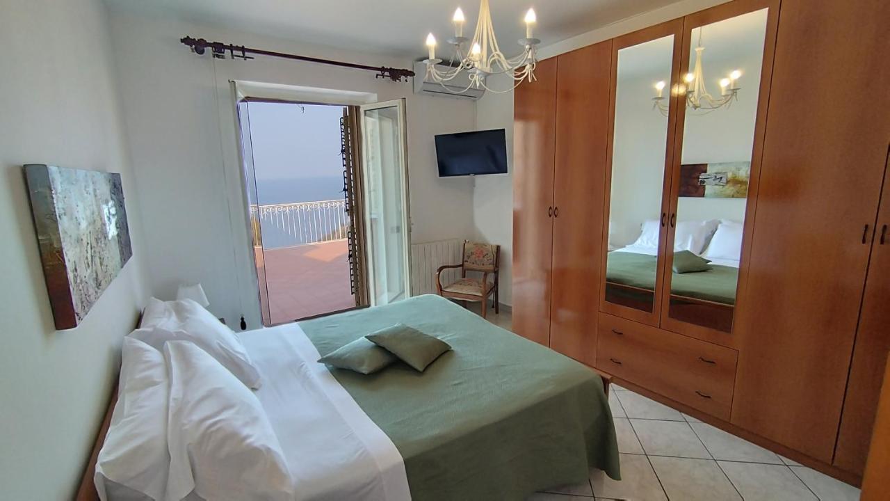 Casa Carmela Panoramic Center Apartment Таормина Экстерьер фото